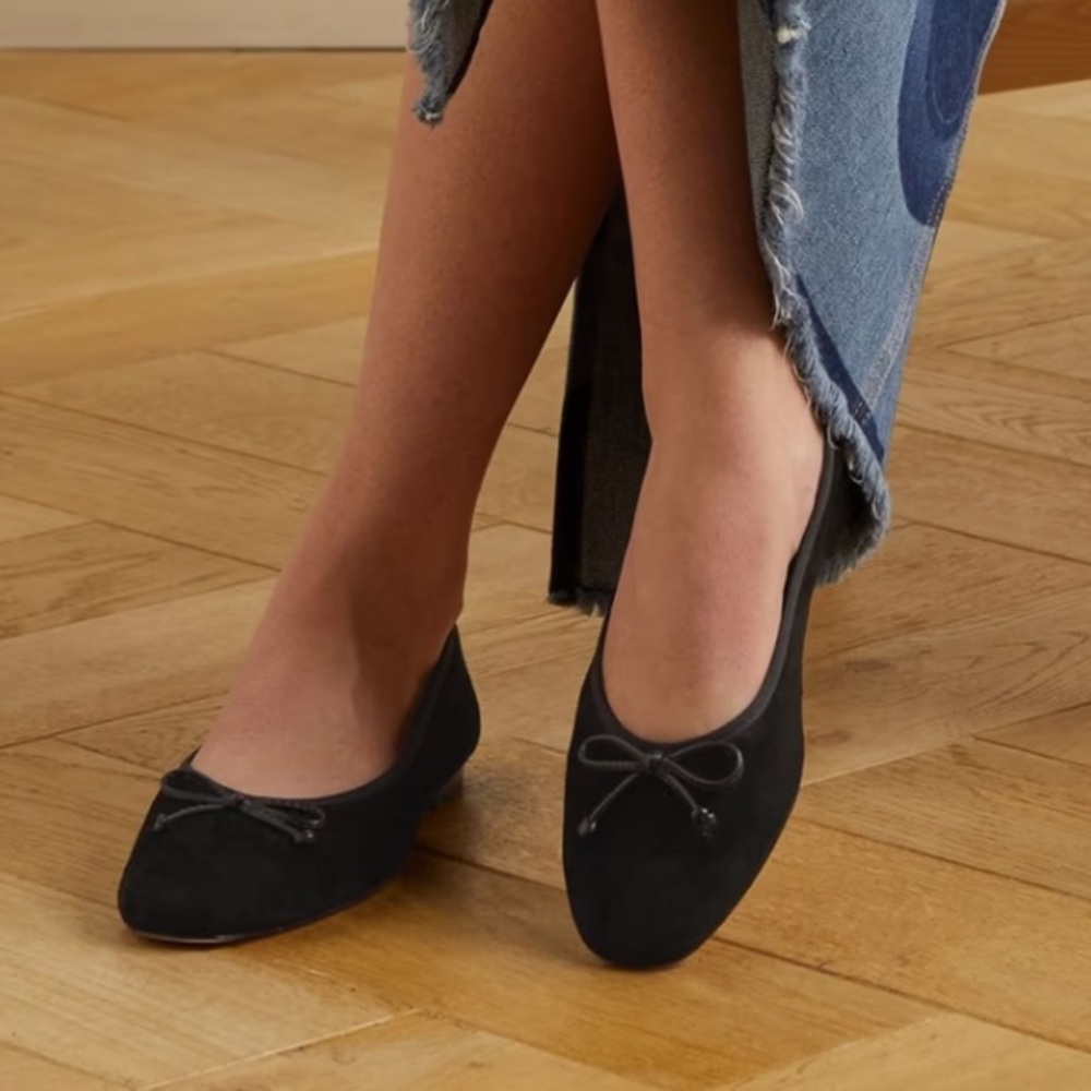 PORTE & PAIRE — Bow-embellished suede ballet flats